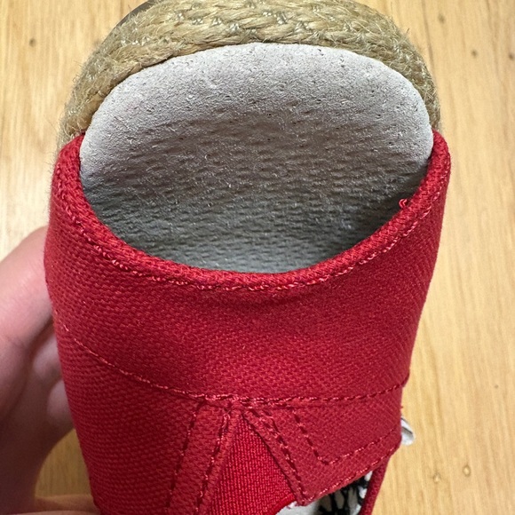 TOMS Red Canvas Wedge Shoes, Size 5 - Picture 5 of 8